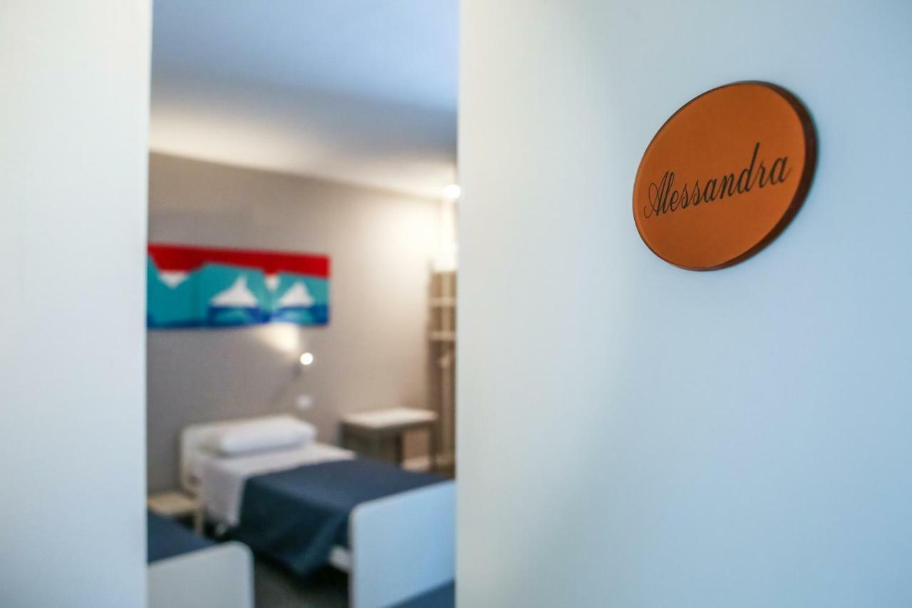 B&B Warmup Grosseto - Parcheggio Incluso Nella Corte Interna 외부 사진