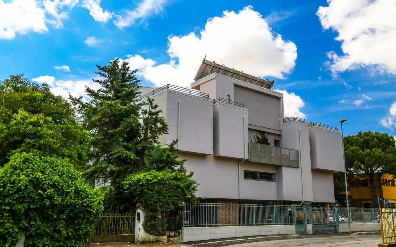 B&B Warmup Grosseto - Parcheggio Incluso Nella Corte Interna 외부 사진